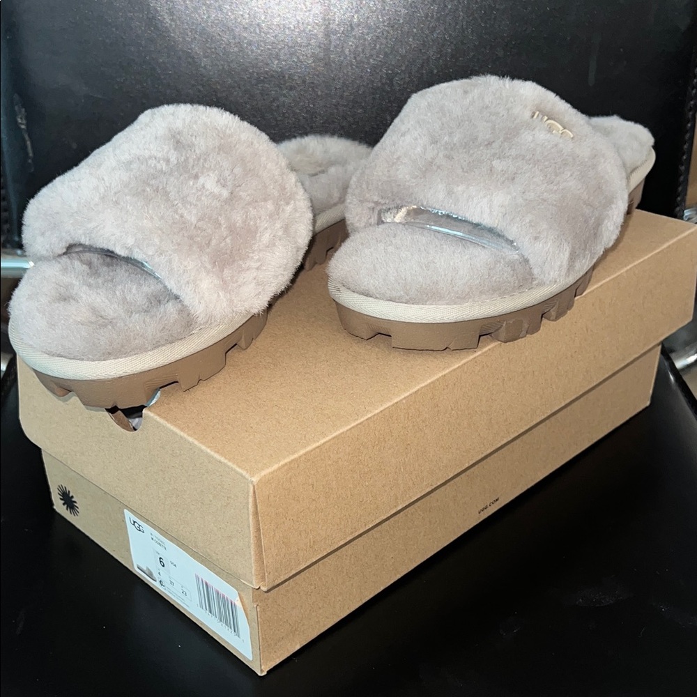 UGG Cozette Gray Slide Womens Sandals Size 6 - NIB!